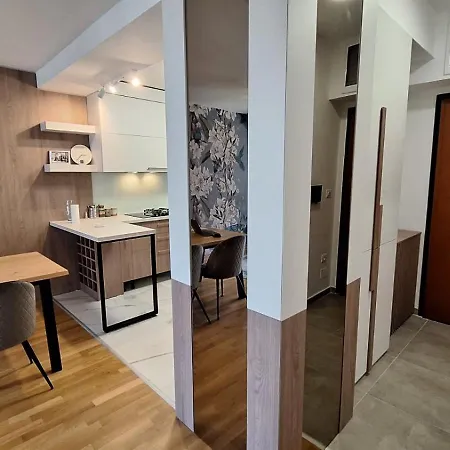 Lovely Near East Gate Mall Apartmán