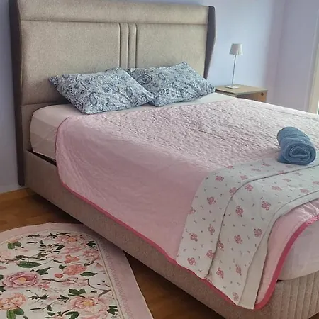Lovely Near East Gate Mall Apartmán Skopje