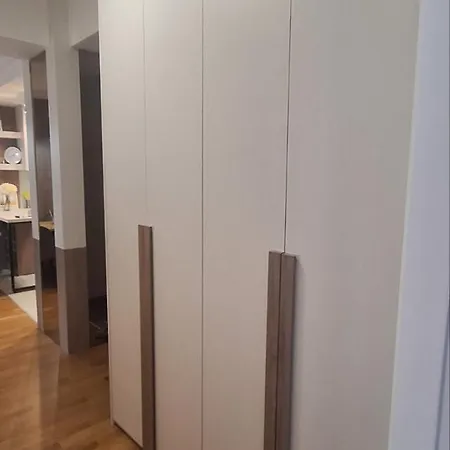 Lovely Near East Gate Mall Apartmán